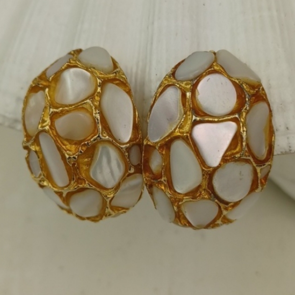 Very Gold & Opalescent Abalone Shell-Like Clipon  Earrings Like New!
